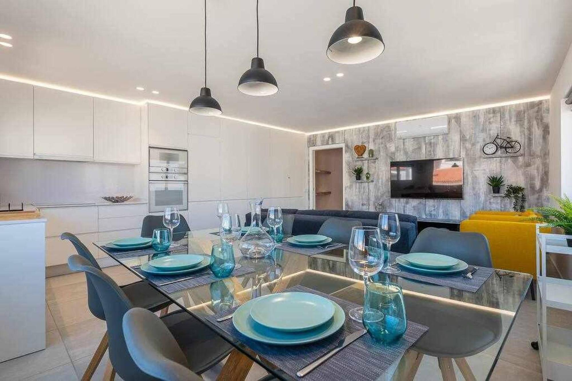 Central Town 2-Bedroom Apartment אלבופיירה מראה חיצוני תמונה
