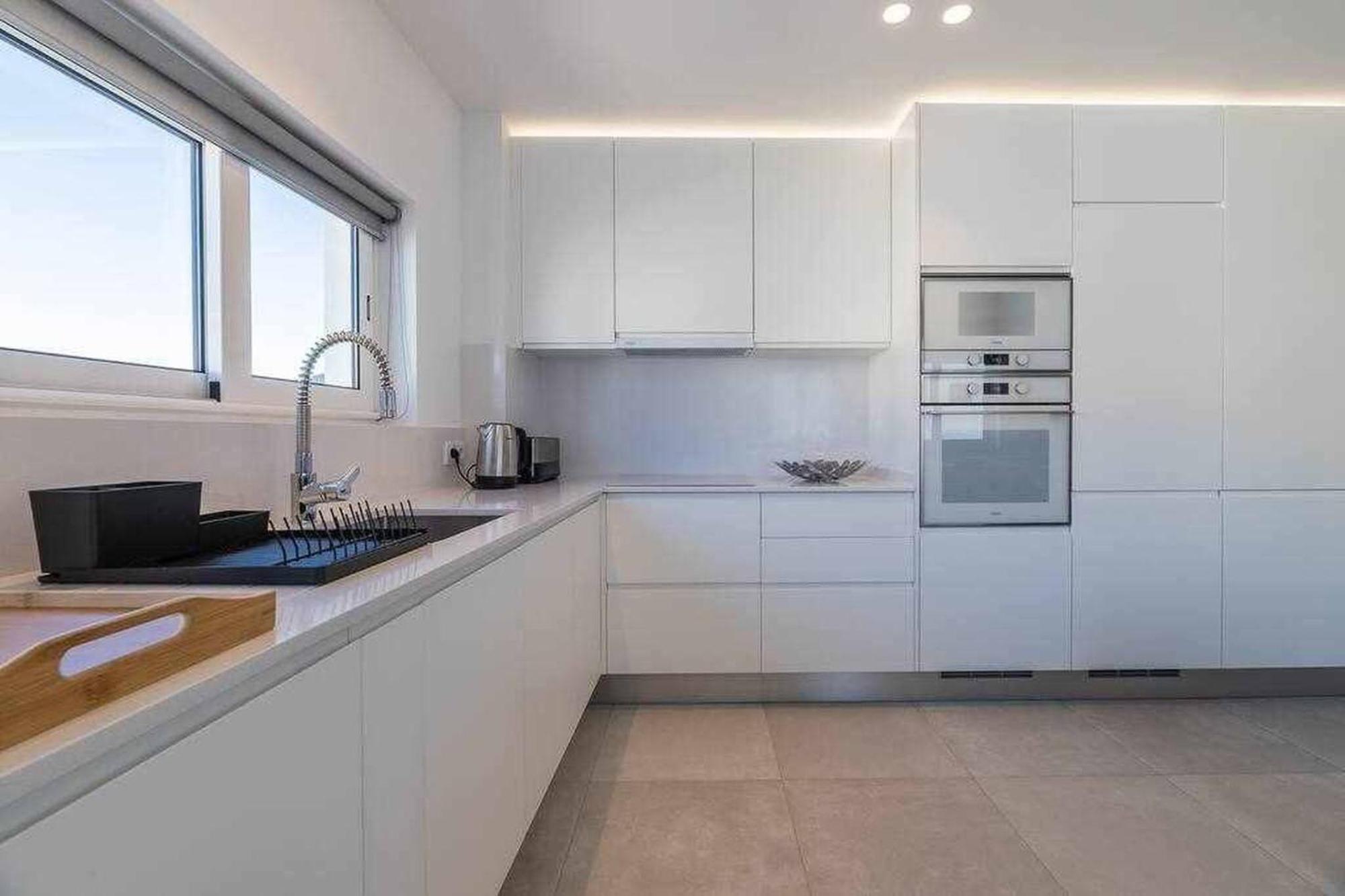Central Town 2-Bedroom Apartment אלבופיירה מראה חיצוני תמונה