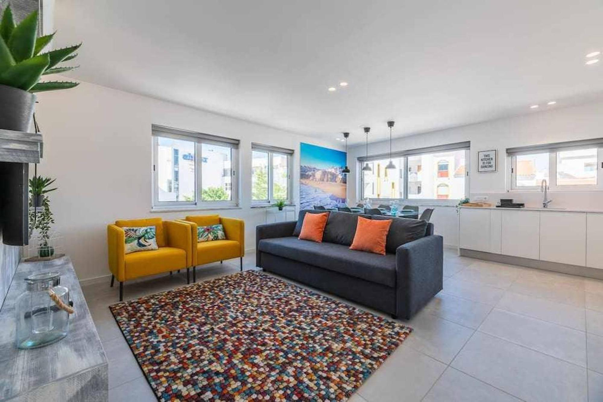 Central Town 2-Bedroom Apartment אלבופיירה מראה חיצוני תמונה